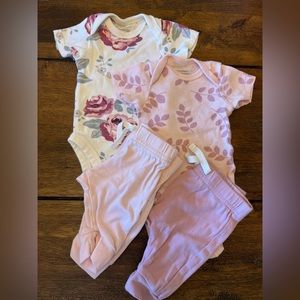 Modern Moments newborn baby girl clothing bundle
